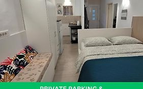 Apartma Zusterna Za Bazenom